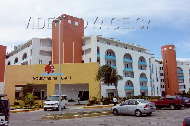 Mexique Cancun Aquamarina Beach La facade de l'hôtel