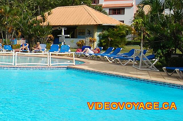 Republique Dominicaine Cabarete Paraiso del Sol Una de las redes en la sección de la piscina de waterpolo Paraiso del Sol