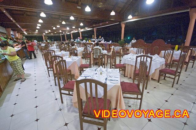 Republique Dominicaine Punta Cana Bavaro Casino Le restaurant buffet Mirador est situé directement à l'hôtel Barcelo Casino.