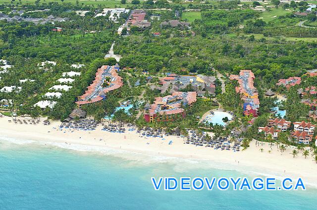 Republique Dominicaine Punta Cana Club Caribe Une vue aérienne qui permet de voir les 3 piscines de l'hôtel Caribe Club Princess et Tropical Princess.