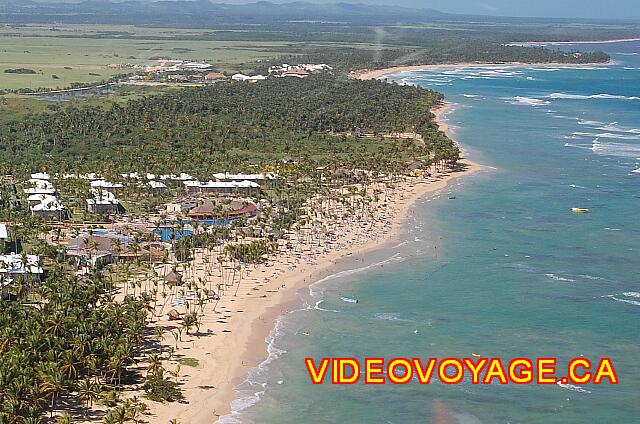 Republique Dominicaine Punta Cana Sirenis Cocotal / Tropical La plage de Uvero Alto et l'hôtel Sirenis.