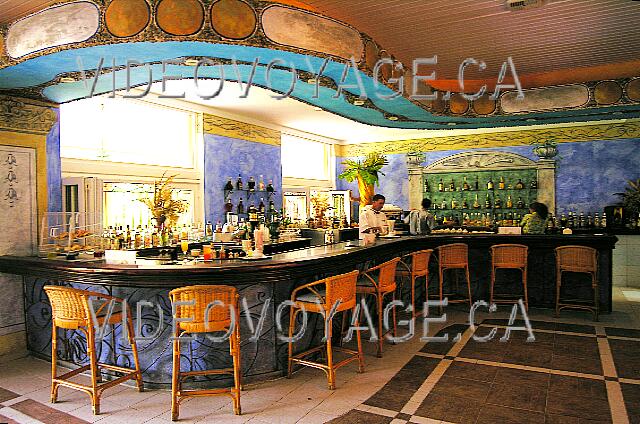 Cuba Cayo Guillermo Melia Cayo Guillermo The lobby bar Las Orquideas offers a fairly wide choice of beverage.