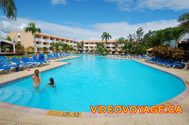 Republique Dominicaine Cabarete Paraiso del Sol La piscina de tamaño medio en el del sol sección Paraiso.