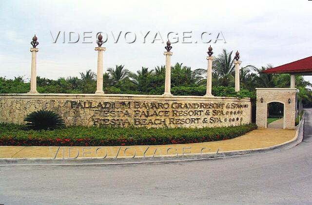 Republique Dominicaine Punta Cana Grand Palladium Palace Resort Fiesta complex entry site