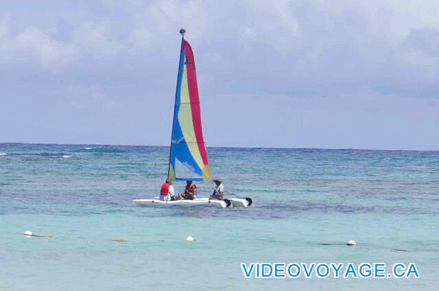 Republique Dominicaine Punta Cana VIK Hotel Arena Blanca Los clientes que van en catamarán.